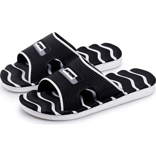 XEK Men Slippers New Light weight Casual Plaid Stripes Cool Sandals Summer Men Classic Flip flops Soft massage Beach Shoes FM59