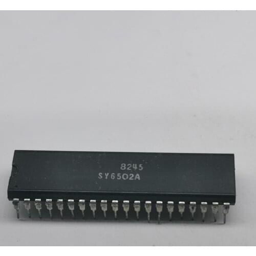 1pcs/lot SY6502 SY6502-11 SY6502A SY6502B DIP-40 In Stock