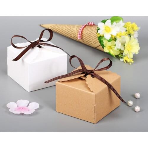 10pcs Favor Wave Design Candy Box Bag New Craft Paper Pillow Shape Wedding Favor Gift Boxes pie Party Box Bags eco Friendly
