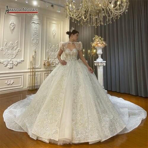 2022 Beading Short Sleeves Ball Gown Wedding Gowns With Long Train Sequined Lace Wedding Dresses