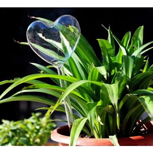 Automatic Plant Self Watering Water Feeder Plastic PVC Heart Shape Ball Plant Flowers Water Feeder Indoor Outdoor Watering Cans