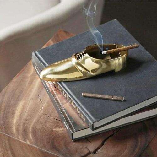 Modern Decoration Ashtray Ornaments Home Room Coffee Table Porch Cabinet Creative Pair Of Golden Leather Shoes Brass Furnishings