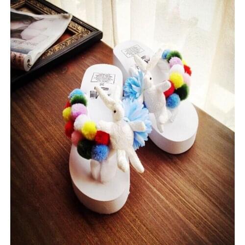 Hot Sale Summer Non-Slip Sandals Female Slippers For Women Sandals Indoor White rabbit colored hair ball Flip Flops Slippers