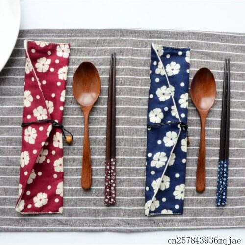 100Sets Wooden Tableware with Cloth Packing Kit Japanese Natural Chopstic and Spoon Restaurant Dining Room Dinnerware Set