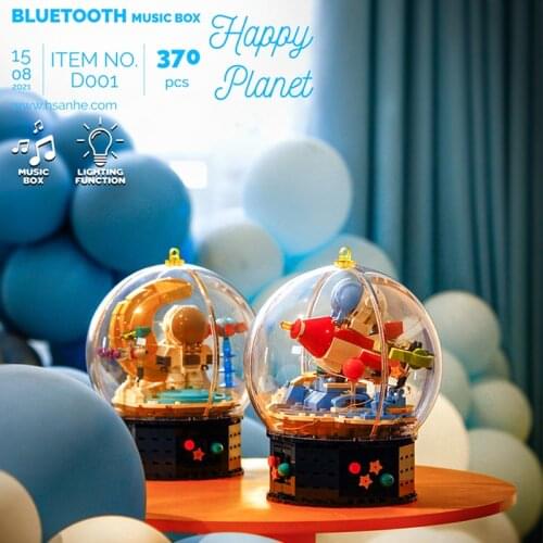 Astronaut Rocket Space Figure Building Block Crystal Bluetooth Speaker Music box Birthday Gifts Constructor Christmas Toys