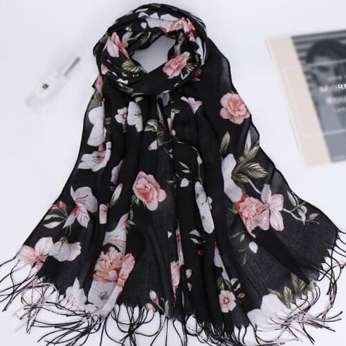 2019 NEW fashion cotton women flower print scarf shawl and wraps headscarf pashmina long tassel female foulard hijab store
