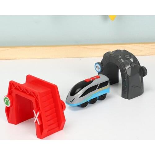 Wireless induction sounding electric car magnetic link small train crossing the cave compatible with BRIO wooden track toy