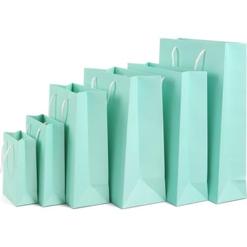 Small Fresh Green Candy Box Gift Hand Bags Packaging for Jewelry Christmas Theme Paper Hand Bags Birthday Decorate Gifts Bags