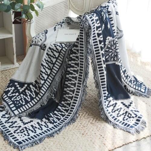 Simple Home Decoration Sofa Blanket Knitted Black and White Lattice Tapestry Throw Reversible Geometric Style Nap Blanket