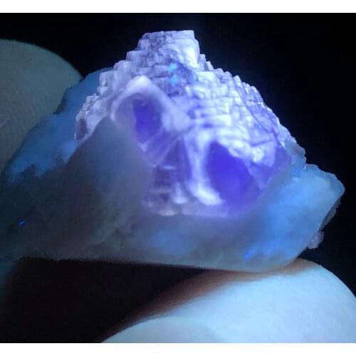 Natural blue fluorescent sky eye, ladder purple heart fluorite and crystal point symbiotic mineral home repair decoration