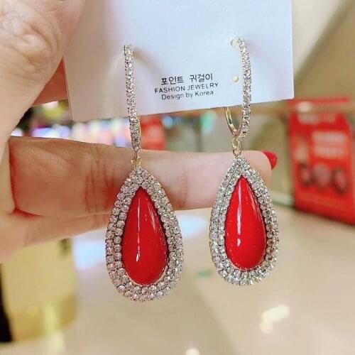 2020 Koreas new luxury geometric rhinestone earrings exquisite fashion super flash crystal earrings womens party jewelry