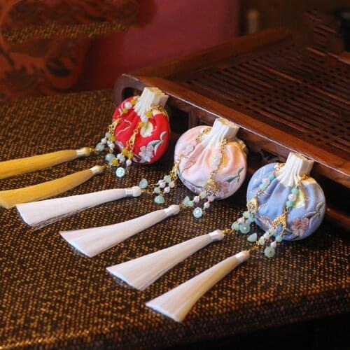 Embroidery Funny Cow Rabbit Full Moon Sachet Blessing Lucky Finished Product Fashion Creative Tassel Pendant Jewelry Couple Gift