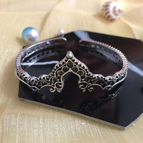 Women Metal Cuff Bracelet Vintage Fashion Designers Carved Jewelry Retro Hollowed Out Pattern Lace Accessories For Female Gifts