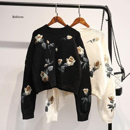 Vintage Women Sweaters And Pullovers O-Neck Long-Sleeved Short Flower Embroidery Loose Short Lady Elegant Pulls Outwear Coat Top