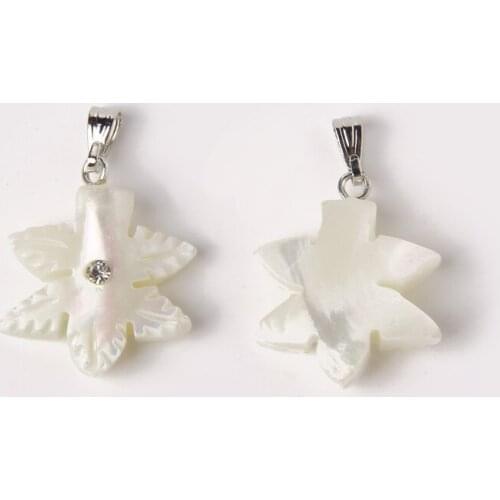 Wholesale 5-10 Pcs Natural White Mother of Pearls Carved Craft Shell Bead Pendant For DIY Jewelry CZ Maple Leaf Connector Charm