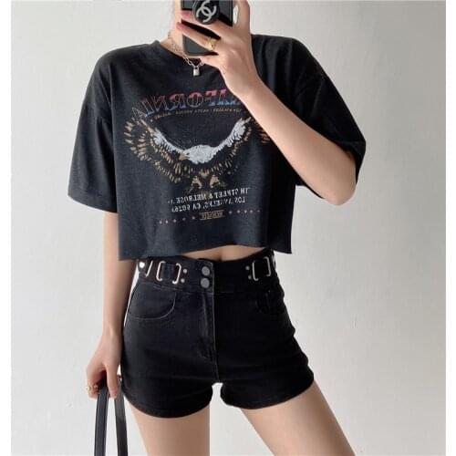 Women Eagle Print Front Cropped T-shirt In Wash Black Loose Crop Tee