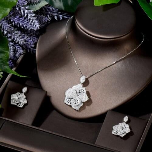 HIBRIDE Simple Design Flower Shape Full Cubic Zirconia Necklace Earring Set White Color Dubai Indian Wedding Dress JewelryN-1675