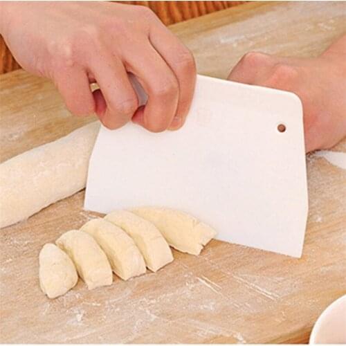 1pcs Sale Cream Smooth Cake Trapezoid Spatula Baking Pastry Tools Dough Scraper Kitchen Butter Knife Dough Cutter Molds