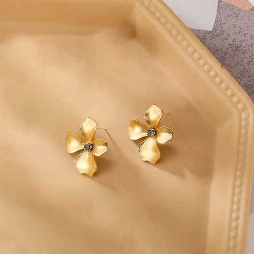 Trendy Girls Women Temperament Flower Earrings Matt Metal Stud Earrings Fashion Jewelry
