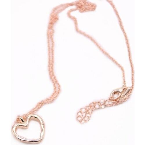 Fashion Heart Shaped Necklace Hollow out Love Design Pendant Necklace Three Color Optional