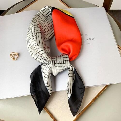 2021 Summer Korean Color Matching Silk Scarf Womens Seaside Silk Scarf Fashion Warm Scarf Luxury Beach Sunscreen Print Shawl