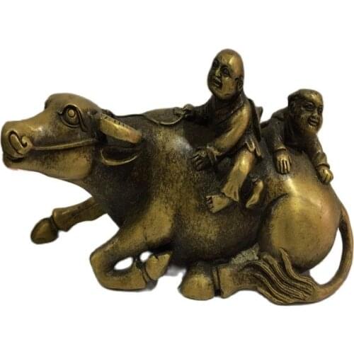 Antique bronze collection of office ornaments in the living room of niuzhaocai town