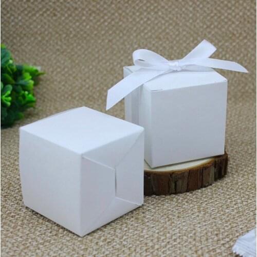 100Pcs European Style Square shape White Wedding Favors Candy Boxes With Ribbons Paper Gift Boxes Party Supplies