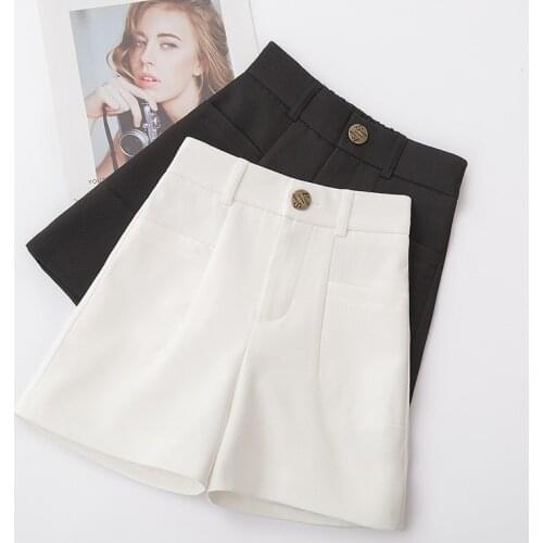 Spring and summer 2020 South Korean new versatile wear black high waist loose thin wide leg casual A-line shorts for women