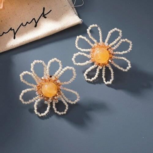 Hand-woven Crystal Daisy Flower Earrings Hollow Exaggerated Retro Women Dangle Earring Hong Kong Design Statement Ear Jewelry