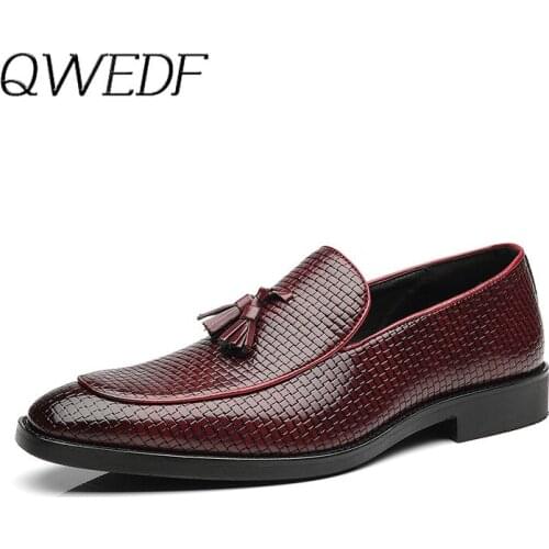 QWEDF 2019 Mens Shoes Vintage Shoes Casual Large Size Tassel Mens Designer Shoes For Men Pointed Toe Loafers Slip On F4-71