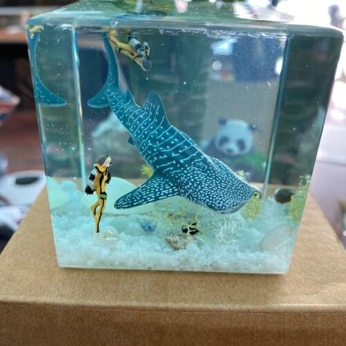 Handmade Marine Animals Diver Walk With Shark Crystal Resin Ornaments Car Decoration Creative Birthday Gifts