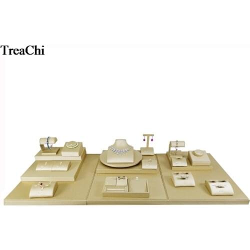 Promotion Jewelry Store Counter Showcase Creative Gold PU Jade Silver Bead Stone Wedding Ring Jewelry Display Organizer Stand