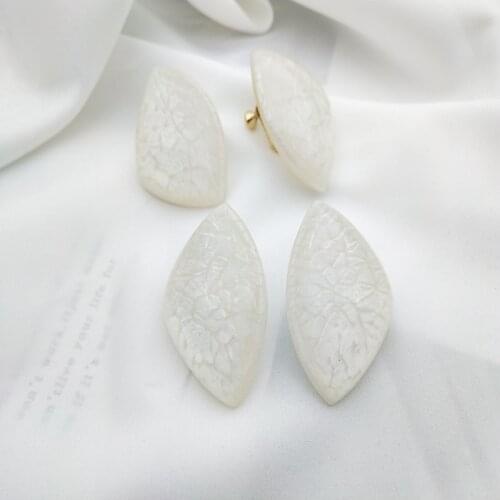 UJBOX Geometric Triangle Resin Ear Clip For Women Girls White Acrylic Resin Crack Adjustable Screw Clip on No Piercing Earrings