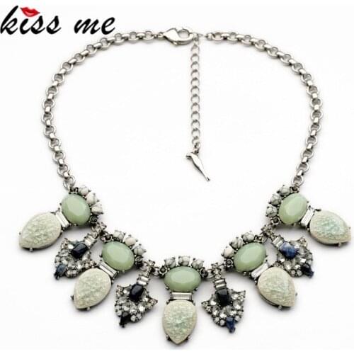 New Design Classic Fashion jewelry Carving Resin Stone Waterdrop Pendant Necklaces &Pendant 2017