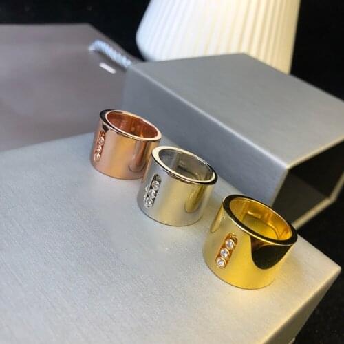 Hot Brand Fashion Pearl Jewelry For Women Lenient Rings Full Crystal Vintage Party Rings Yellow Brass Jewelry Big Pearl Ring