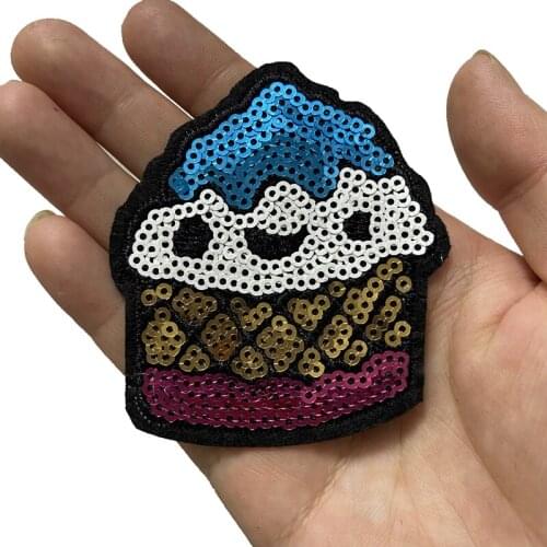 Small cute smile bread shape sequined patch for t-shirt jeans patches