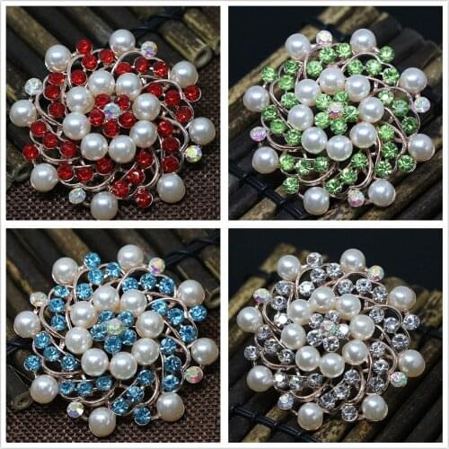Lovely round flower for women 8 colors crystal white shell simulated-pearl brooches Bohemia weddings pins jewelry G