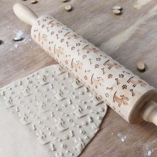 Wooden Rolling Pin with Engraved Dog Bone Paw Embossed Pin for Embossed Cookies Biscuit Cake Baking Tools Kids Party Favors