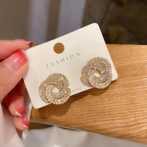 South Koreas new geometric twist earrings earrings net celebrity fashion high-end earrings women