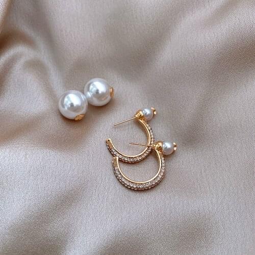 Design imitation pearl earrings temperament earrings ladies earrings exquisite elegant Prevent Allergy Fashion Stud Earrings