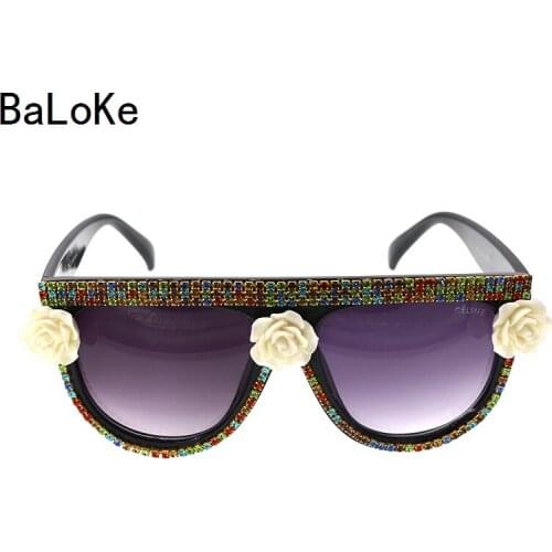 High quality Vintage baroque flower women Sunglasses fashion brand designer Noble elegant Ladies Retro Outdoor Summer Sunglasses