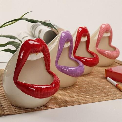 Creative Lips Ashtray Ceramic Crafts Ornaments Living Room Decoration For Home Personality Household Cigarette Accessorie Saucer