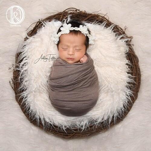 Don&Judy Newborn Baby Soft Faux Fur Photograph Prop 60cm Blanket Infant Background Backdrop Rug Photo Prop Accessories 2020