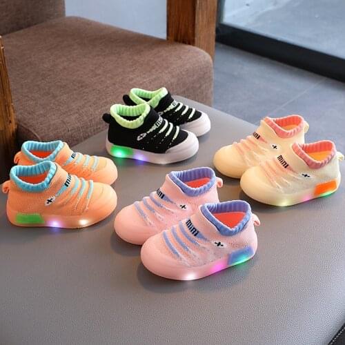 New Children Luminous Shoes Boys Girls Letter Sport Run Sneakers Casual Shoes Fashion Kids Mesh Sport Girl Led Light Shoes