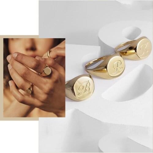 Chic Personalize Engraving 26 Letters Signet Rings for Women Stainless Steel Initial Alphabet Custom Female Gits Jewelry