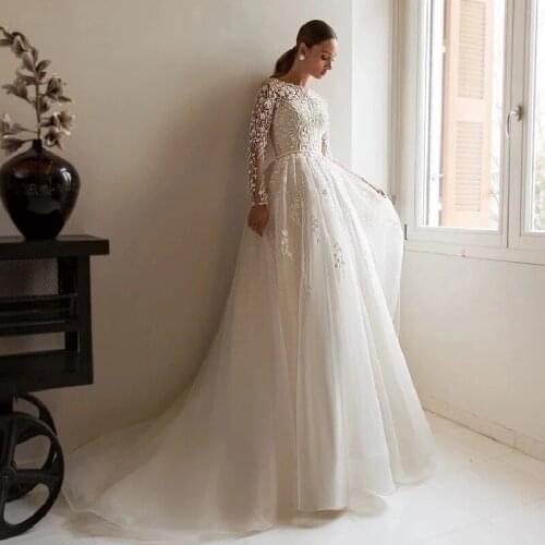 Long Sleeve Wedding Dresses 2021 A-Line O-Neck Fashion Appliques Button Tulle Court Train Vintage Bride Gown Vestidos De Noiva