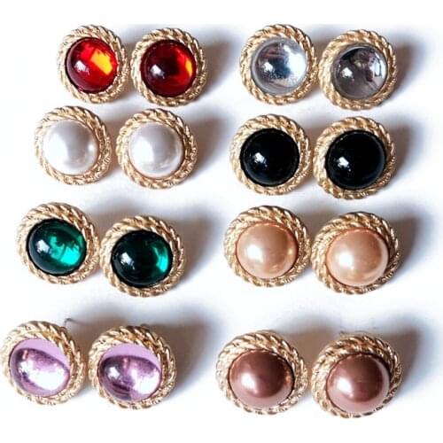 Round More Colors Sweet Stud Earring