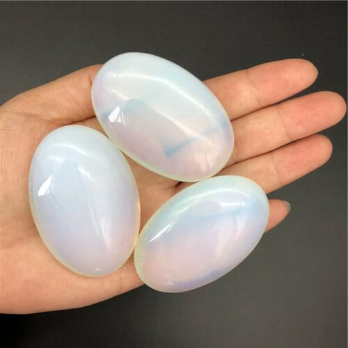 Wholesale 1PC Beautiful White Opal Crystal Palm Massage Therapy Polished Stone Healing Gift Quartz Crystals