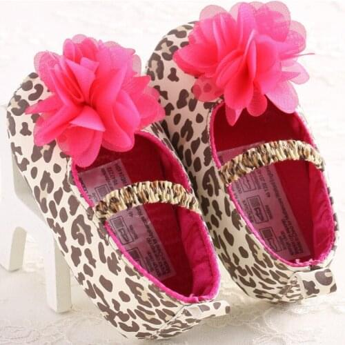 Soft bottom girl leopard flower baby shoes
