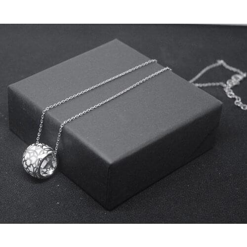 Free shipping lierzika copper new model black color round mini lady necklace